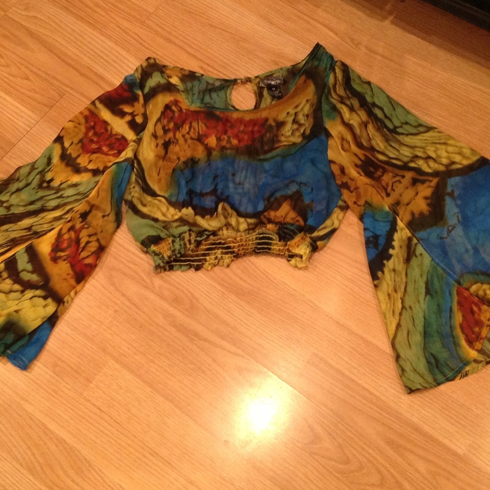 FLASH SALE Tru Myth sexy cropped blouse...…